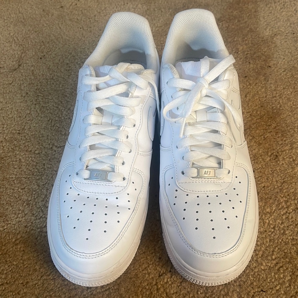 Men Air Force size 9.5